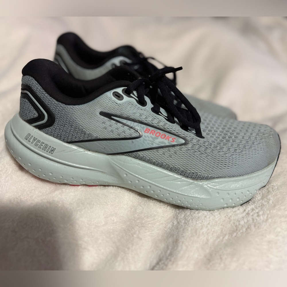 Brooks Running Shoes - Black